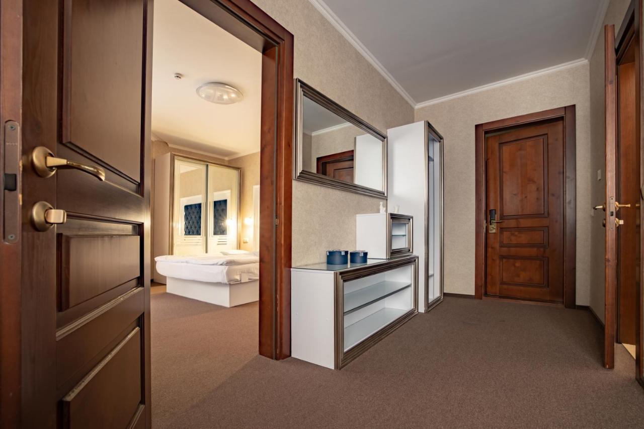Private Rooms In Hotel Lift 1R Bukovel Kültér fotó
